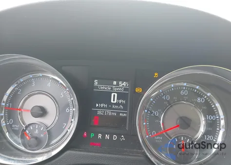 2011 Chrysler Town & Country Touring from USA, damaged, VIN 2A4RR5DG0BR734836